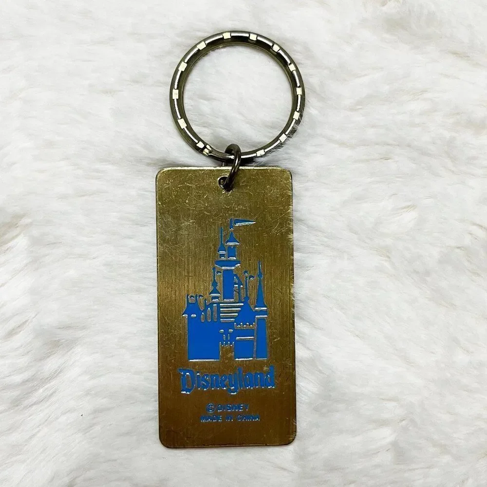 🔮‎ 5/$25 Disney Mickey Mouse Personalized VANESSA Disneyland Keychain
